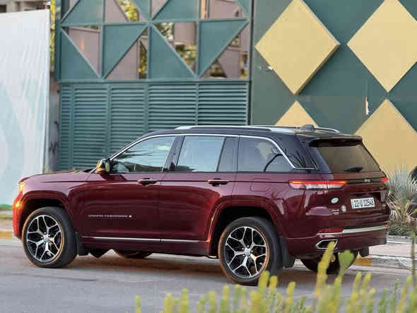 بسم الله الرحمن 
للبيع او مراوس بسيارة اقل 

جيب 2022 سومت ريزرف اعلى فئة بالجيب 

كامل مواصفات مساج وكامرات محيطية ورادارات وبانوراما وجكات وبعد بيها هواي مواصفات 

رقم اربيل 
ماشية ٣٠ الف 
السيارة امريكية ضربتها كلش خفيفة بدون ايرباك 
السعر 39 وبيها مجال قليل 

مكاني بغداد
***********
