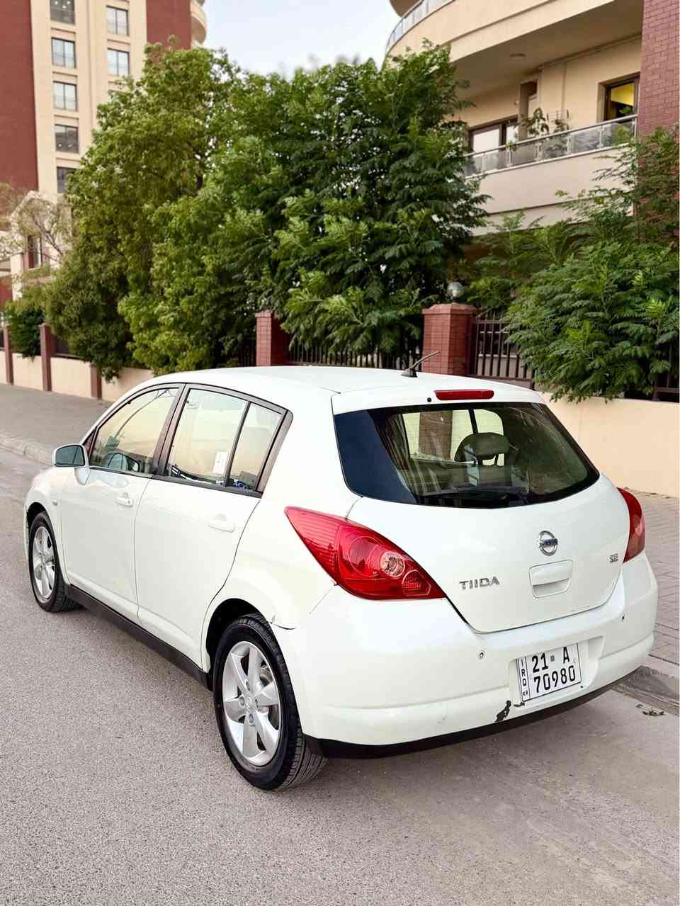 نیسان تیدا 2009 
1 پارچە و نیوی بۆیاخە کەمێک وردەی هەیە 
گێڕ و مەکینەی بەشەرت سەنەوی رەقەم تا ٢٠٢٨ 
4 تایەی تازەی لە ژێرایە 
*********** Singapore

