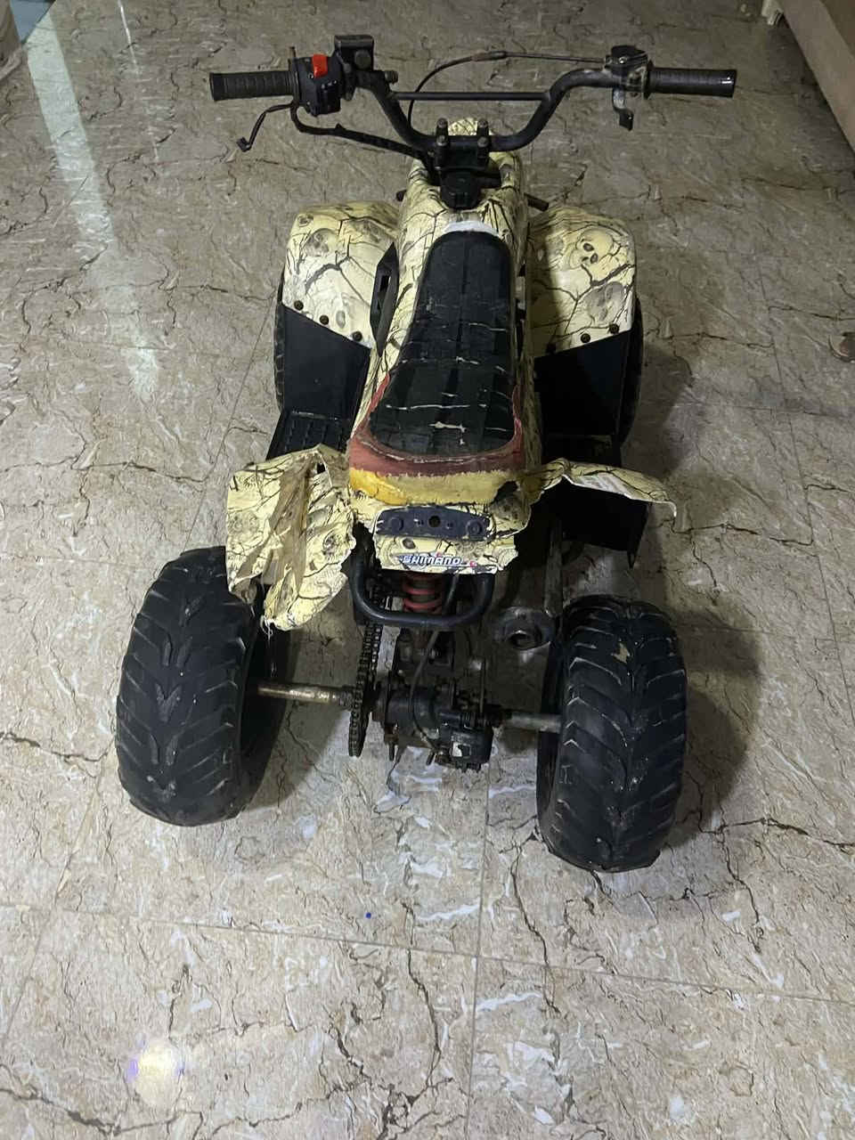 سلام عليكم دراجه رباعية باتري جديد دراجه نضيفه حيل  محرك فول خير من الله دراجه سعرها 250قفلهه وترهم للمراوس نكرة سلف رقمي ***********
