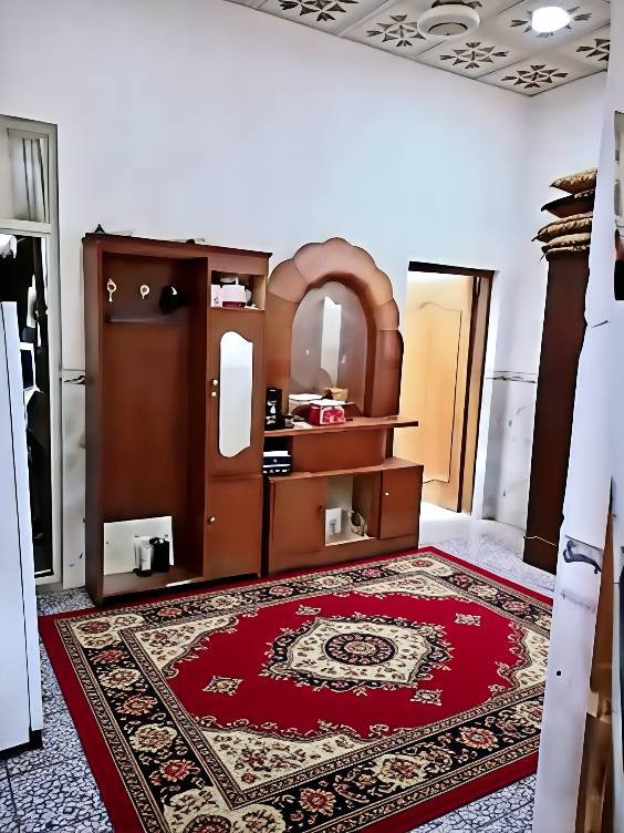 دار طابق ونص للبيع المساحة 100 متر حي الميلاد منطقة ال 45 قرب المدارس الصينية خلف مجمع جوهرة العرب طابوق جمهوري صب كونكريت الاساس والسقف
الكهرباء بوري دفن كاشي و سيراميك الطابق الثاني غرفه فقط 

 الاستفسار ***********
https://www.facebook.com/share/p/187j2HB3f1/
