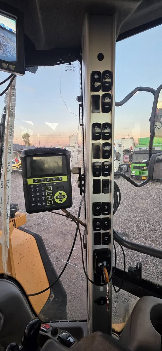 للبيع - بۆ فرۆشتن  دخول جدید
———————
شفل : VOLVO
حجم : L180H
مودیل :2014
—————————
بۆ زانیاری زیاتر پەیوەندی بکەن بەم ژمارە تەلەفۆنە 

***********
***********
