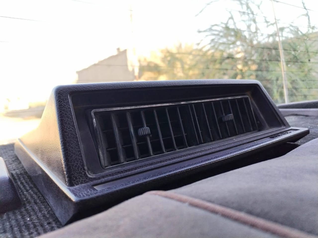 السلام عليكم سيارة سوبر للبيع مديل ٨٦سيارة كلهة ع البلاد محرك بلاد كير اوتماتيك جاهزة بيهه مكانات صبغ بسيطة الأستفسار ***********مراسلة واتساب
