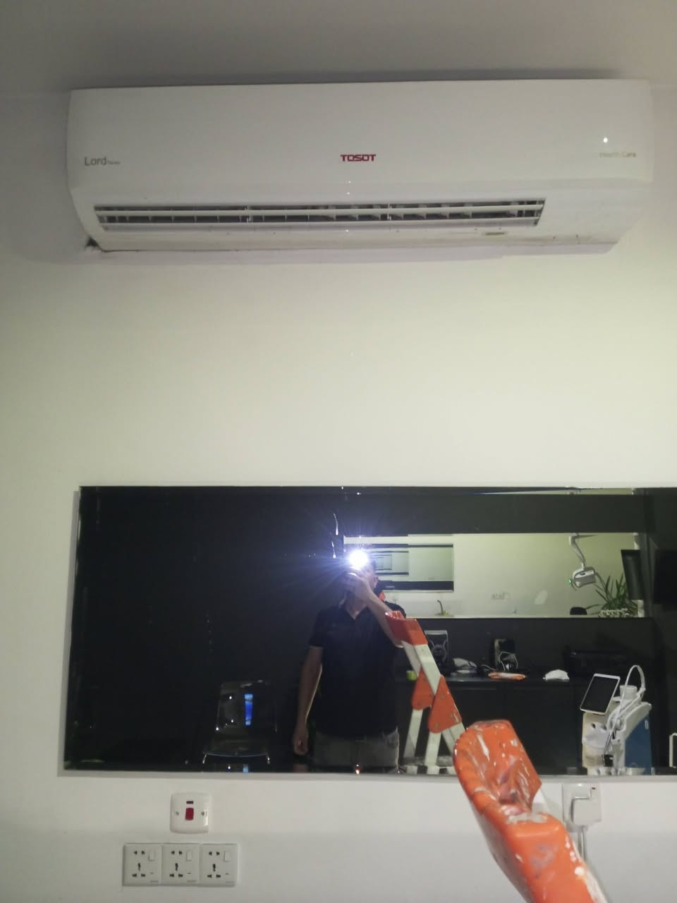 الورشه الهندسيه باداره مهندس علي صيانه موقعية نصب وصيانة السبالت الجدارية والكنتوريه والكونسلد والكاسيت وتصحيح كود الخطأ وشحن غاز
***********
*********** #للجميع
