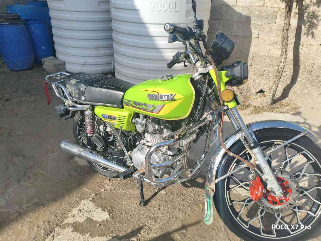 السلام عليكم دراجه للبيع ب750 موديل 24 كامله مكمله اوراق ونقوصات كامله ***********مكان بغداد جسر ديالى الجديد
