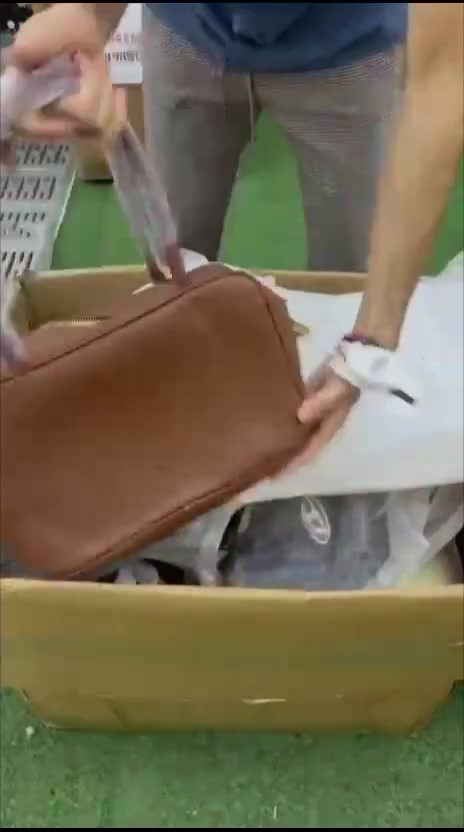 وفرنا لكم اكبر تشكيل من  الشنط الحريمي برند اسوس كوليكشن 2025/2026 لاحدث اصدار البرندات العالميه المشهوره 
للتفاصيل وتس اب 
00971556517975


**إذا كنت صاحب هذا الإعلان وتريد حذفه لأي سبب، رجاءا أرسل رسالة إلى الدعم الفني**