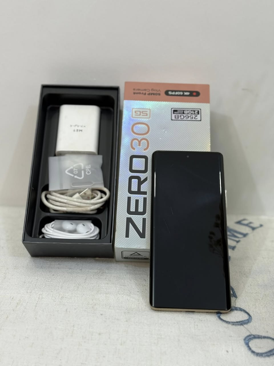 السلام عليكم انفنكس زيرو 30 فايف جي ذاكره 256 ملحقات كامله نظافه الجهاز مثل ماموضح بالفيديو السعر 175 الف مكاني كربلاء ***********

