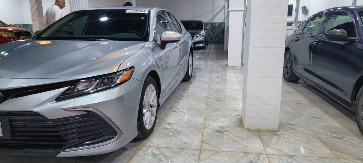 كامري ال اي موديل 2023 منفيس ترقم كافة المخافضات ماعده القليم بدون صبق كلين ماشيه 26الف السعر 2دفتر وبيها مجال بصيط قابل للتفاوض  للبيع نقد فقط مكان السياره ناحية الزاب اصبيح الخميسات التصال ***********
