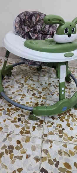 غراض طفل نضيفه دوشك مال تخت هوه لوجه كامل سعرهن كامل ٣٥ الف وبيهن مجال يريد يتوصل ع رقم ***********
