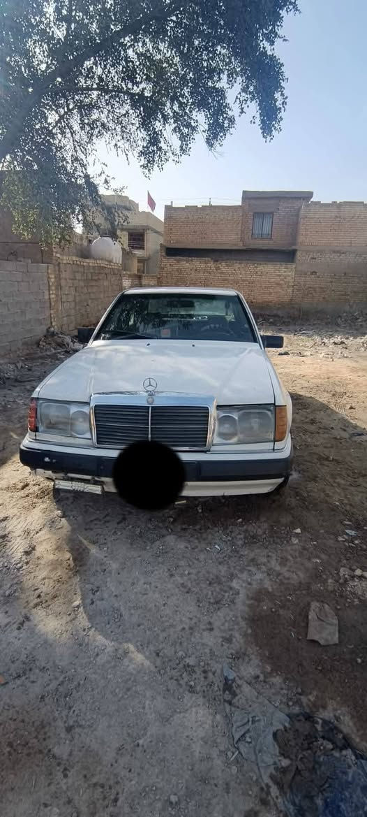 السلام عليكم سياره مارسدس دب بـ 45وبيها مجال رقمي ***********
