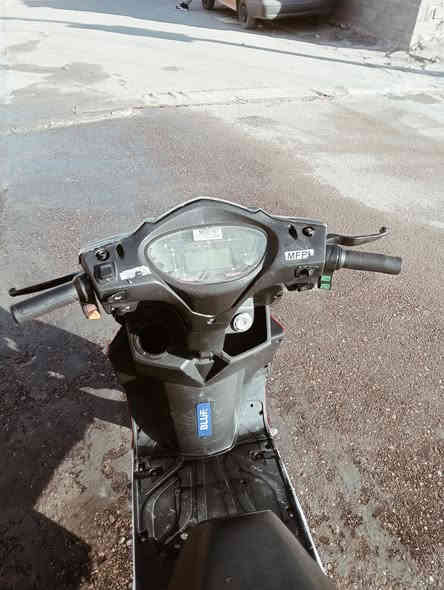 سلام عليكم دراجه شحن للبيع كفاله عامه بطارياته 25....سعر 500الف موديل 24
***********
