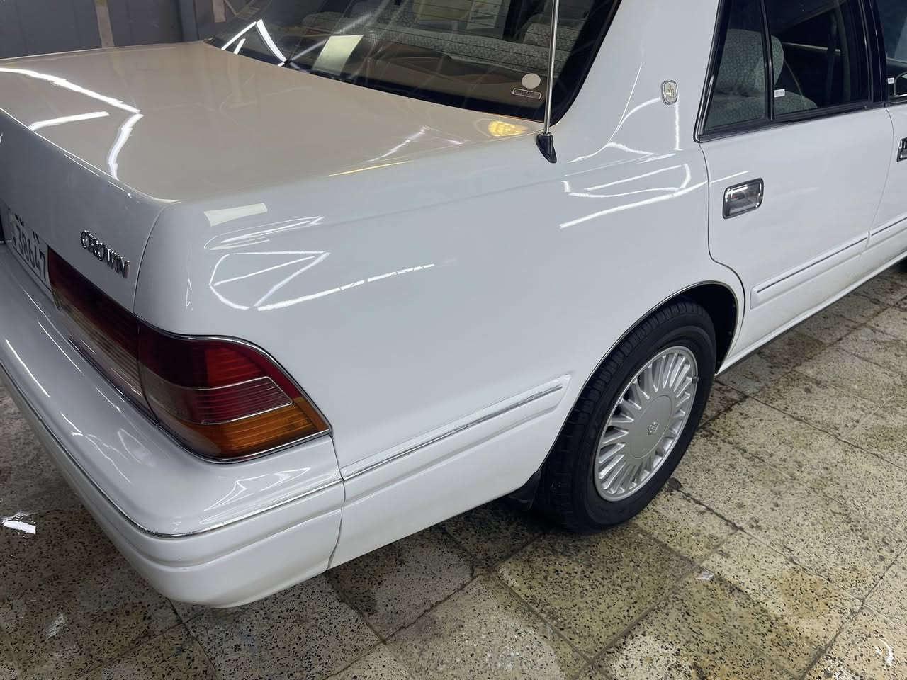 السلام عليكم اخوان للبيع راس الثور موديل 98يسرى بلاد وارد سعودي مصبوغه عام بدون حادث سابقا كير عادي مبدله غرفه مال يمنى مكينة 300 رقم انبار بسمي سياره نظيفه جدا السعر 105 وبيه مجال
