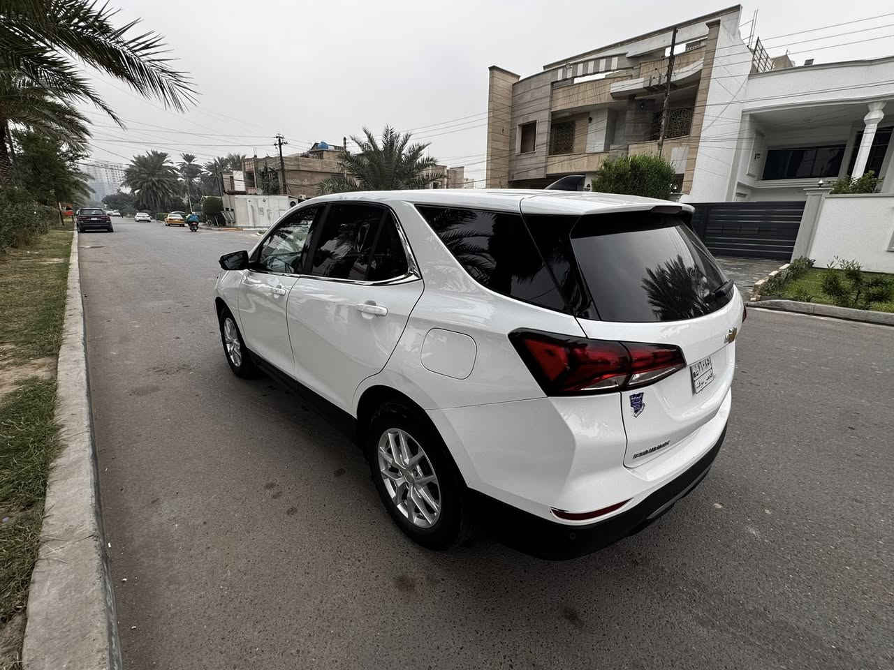 السلام عليكم لبيع فقط بدون مراوس بدون رقم 

شوفرليت اكوينكس LTموديل 24 ماشيه 22  الف
مواصفات السياره

بصمة تشغيل 
بصمة أبواب 
جنطه كهربائي 
كأمره دواره 
رادارات جانبي وأمامي 
حساسات إماميه 
حساس خلفي
محرك 1500 تيربو 
وبعد بيه مواصفات 
حادث السياره 3 قطع صبغ 

السعر 133  بدون رقم تترقم جميع المحافظات تكلفة الرقم 2 مليون ونص. فقط 

موقع السياره بغداد الدوره 
***********
