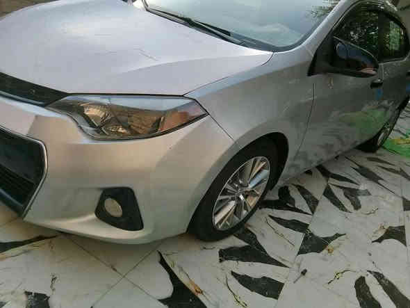 سلام عليكم موديل 14 سياره جديده جاهزة فول ماعده  فتحه مكان ناصريه مراوس صير أو بيع سياره ترقيم جديده هزه جديده حادث فقط بس بنيت بيه باردات بصيطه سعر 118 بيه مجال شراي تفاصيل اكثر عله تصل ***********
