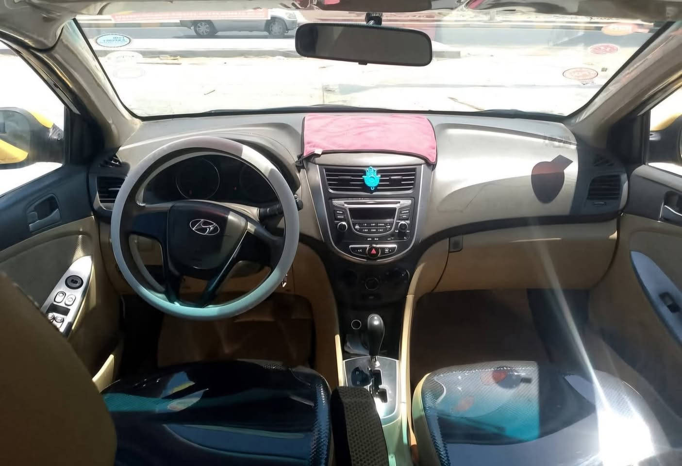 سلام عليكم اكسنت خليجي 2012 محرك 1600 دكشن عالي مال النترة 11 كير محرك تبريد الحداديه الاماميه 75 بالميه  بيه ضربه بلحوض وراجعه بارد خفيفه قبق الصندوگ ما مبدل   وللباقي مكفول من الضربه القويه رقمه نجف وراعيه بنجف سنويته ال28 غرامات و هيئه عليها ورقتين  ينزلن من سعرها مدوشمه غرفه كامله مال نحله كامله تنته وتكمه مدوشمه جاهزه السياره تعرضت لحادث امامي بس بنيد ودعاميه بدون ضرر بدون دواخل السعر 65 وبيه مجال على حادثه بنيد ودعاميه ***********
