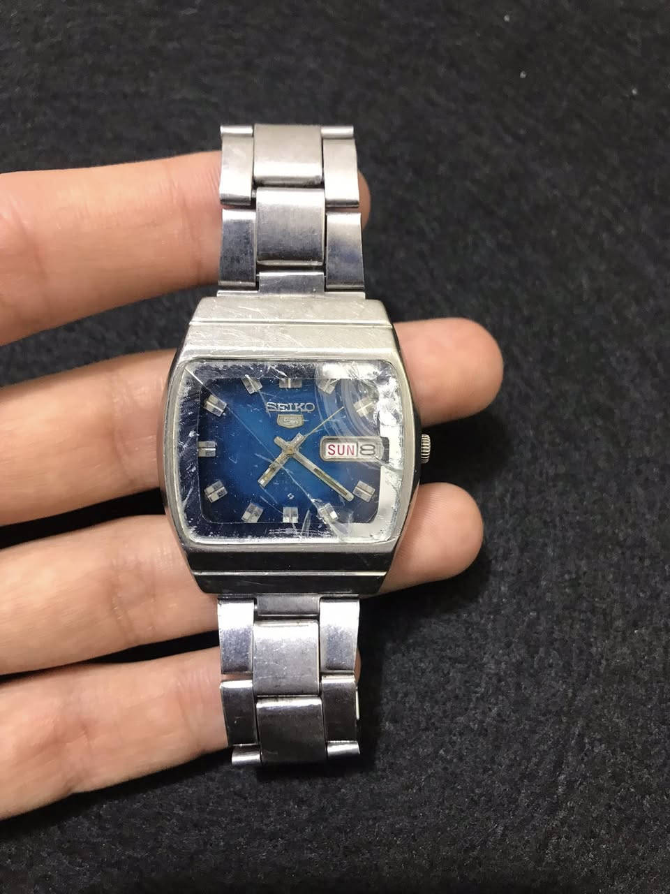 ساعة سايكو اوتوماتيك تحتاج جامة وتنضيف مينا نضيفة سعر ٥٠ الف قفل


**إذا كنت صاحب هذا الإعلان وتريد حذفه لأي سبب، رجاءا أرسل رسالة إلى الدعم الفني**