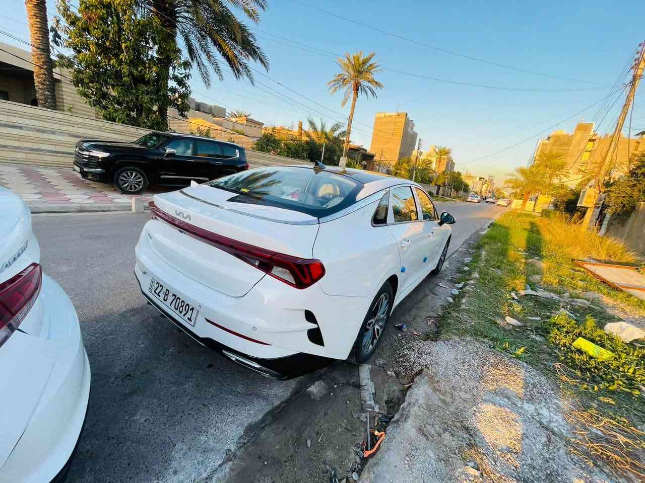 السلام عليكم 
للبيع كيا k5 2022 خليجي وكاله nim فول 1/1 
بانوراما كراسي كهرباء كشنات تدفئه سايد بريك بصمه 
بصمه وتشغيل عن بعد مكينه 2000 دوش شاشه اصليه كار بلي وكامره حساس امامي وخلفي  ماشيه 44 الف كيلو سياره جديده حيل ومكفوله عدا بارد بسيط رقم اربيل تحويل او وكاله مكاني بغداد السيديه للاستفسار اكثر اتصل 
+964 770 180 8310 بغداد, العراق
