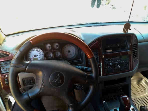 سيارات للبيع نوع مستوبيشي باجيرو موديل 2007 السيارات بيه نواقص بسيطه تجي وتشوف الرقم صدامي 
السعر 85 ورقه قابله للتفاوض 
الاتصال واتساب ***********
او مراسلة الصفحه
