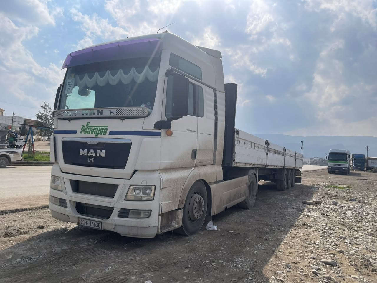 مان ٢٠٠٧
٤٣٠ ئۆتۆماتیک ڕیتایدەر سەلاجە بۆیلەر پێش چووپ 
تاقم تایەی کەلەو عەرەبانەی تازەیە 
0770 159 8559
0750 305 0820
