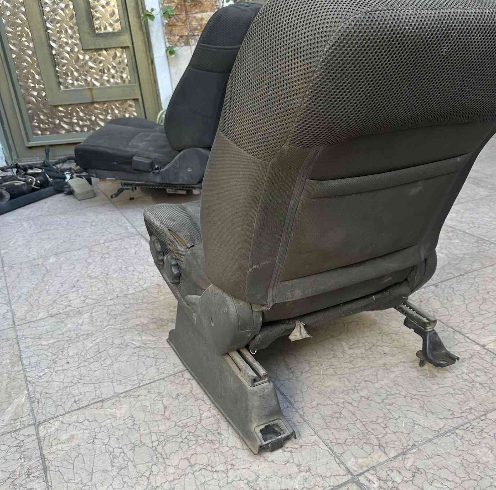 سلام عليكم شباب كشنات نيسان باثفندر للبيع العنوان بغداد جميلة الثانية ***********
