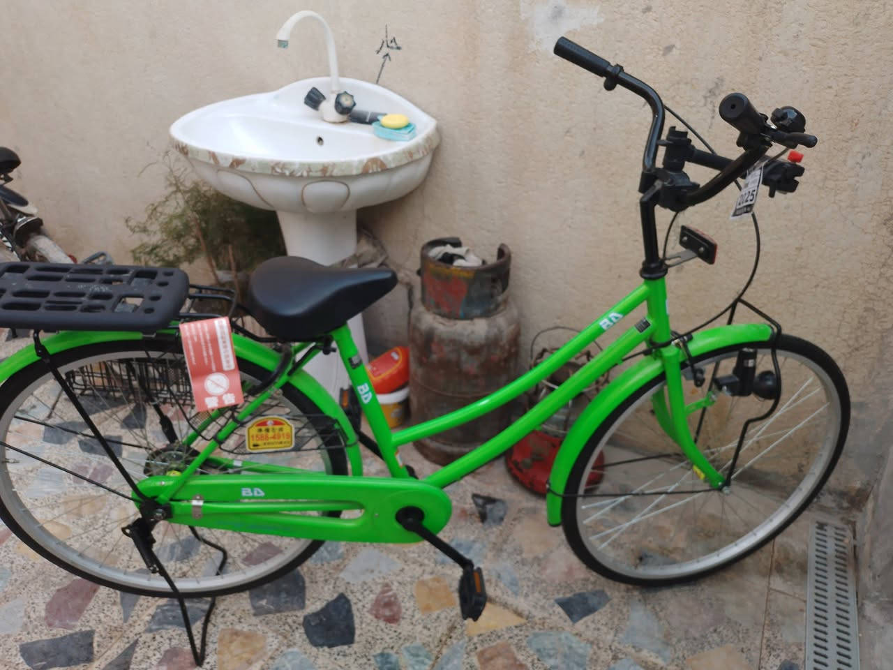 السلام عليكم ورحمة الله وبركاته جمعة مباركة غراض للبيع زيتية ومولدة بنزين 10 أمبير  مبردة جديدة تلفزيون وسماعات وبيسكلات وساعات ودراجة ماكس وكعدة حلوة بيسكلات حجم26 ياباني جديد واكو بالة حجم22 العدد 2 وحجم 16 للإستفسار اتصل على *********** وتساب
