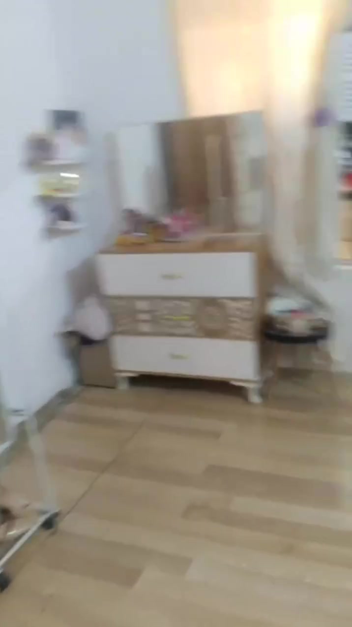 من رخصت مدير الكروب السلام عليكم عندي غرفه البيع لي يريدها يدخلي خاص***********
