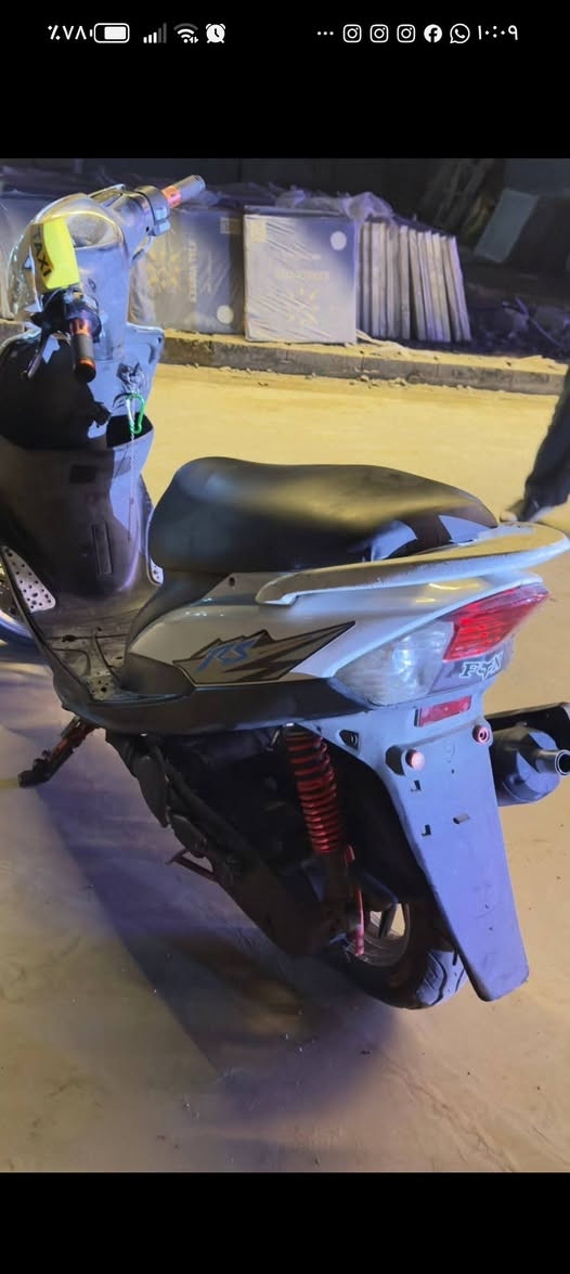 السلام عليكم
ماكس عدله للبيع
الدراجه خير من الله 
صالنصه fm
 ويل نجمه 
الدراجه حلوه او نضيفه او مكينته ناعمه 
مكاني ديالى بعقوبه
السعر 650و بيهة مجال قليل 
للاستفسار ***********
