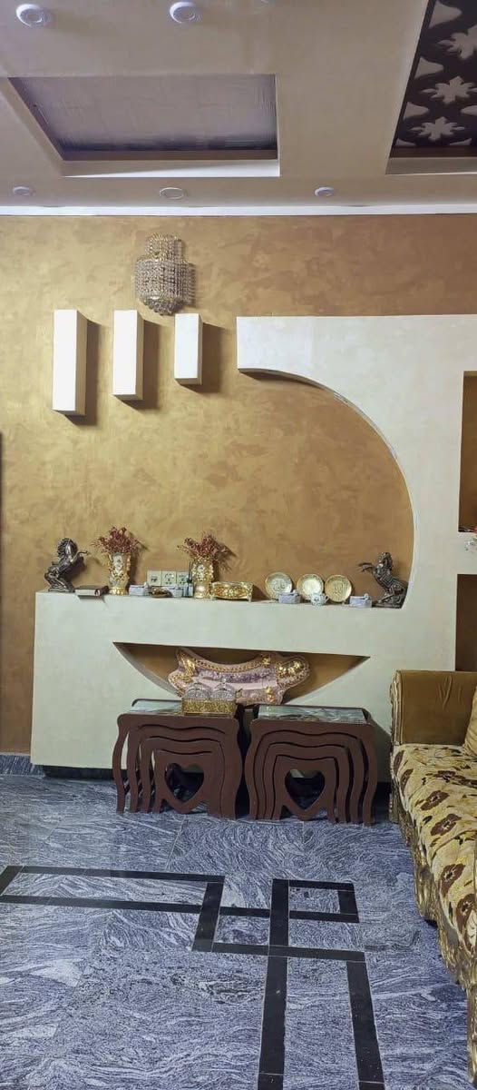 🏠 دار للبيع – مدينة الصدر
📐 المساحة: 200 متر مربع
🏢 الواجهة: 10 متر
🏗️ الطابق: ونصف
🛏️ الغرف: 4 غرف نوم + صالة استقبال + مطبخ + صحيات
📅 سنة البناء: 2019 – البيت جداً نظيف
📍 الموقع: قريب من غسل الغزالية، مدينة الصدر
💰 السعر: 290 مليون قابل للتفاوض
📞 للاستفسار: ***********

رابط تلكرام خاص بالعقار 
https://t.me/EmarAqar
