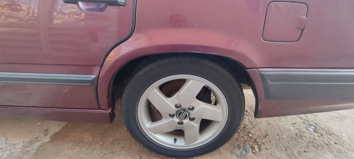 فولفو للبيع رقم نجف موديل 92  ***********
