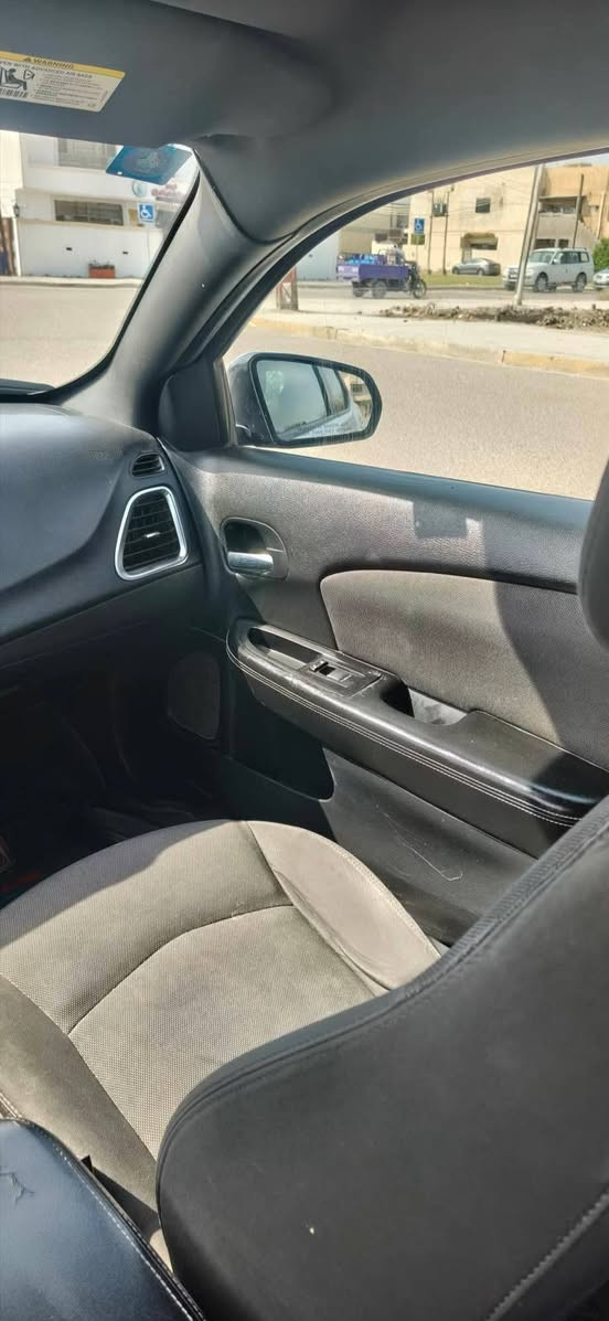 السلام عليكم أخواني كلشي مذكور بالفديو سعر 75 بسمي سيارة رقم جديد سنوية جديدة رقم ***********
