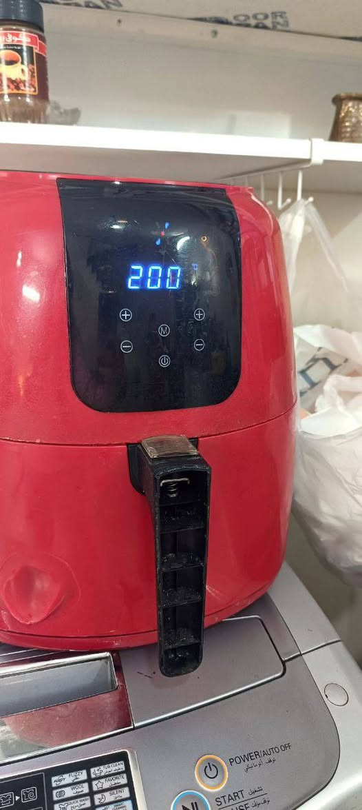 السلام عليكم عندي مجموعه اغراض للبيع 
ميز طعام 5 مقاعد السعر 125
مكتب دراسي درجة اولى السعر 110
مرجوحة 50 الف 
قلاية هوائية 35 الف
مكنسة زوالي كهربائية 40 الف
بيانو 15 الف 
ثلاثة زوالي برنت  45 الف 
بايسكل الماني حجم 20 السعر 60 الف 
الأسعار قابلة للتفاوض.... العنوان بغداد جكوك موبايل 
***********
