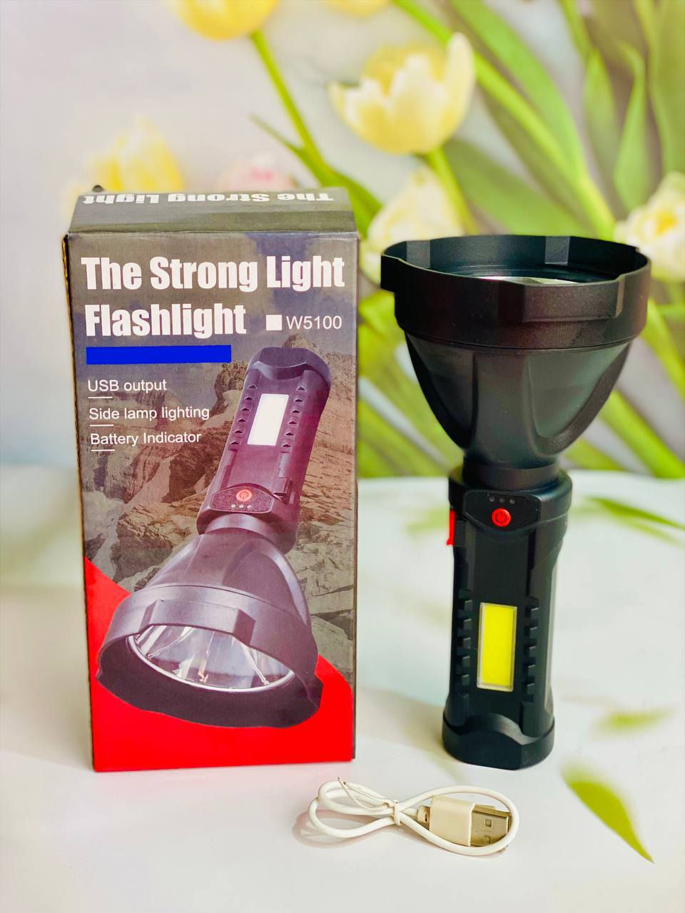 كشاف يدوي قابل لإعادة الشحن من 
نوع Orno LT-11. 

✔️نوع الإضاءة: يستخدم تقنية LED بقدرة 3 وات، بالإضافة إلى إضاءة جانبية COB بقدرة 1 وات. 

✔️البطارية: يحتوي على بطارية بسعة 1200mAh. 

✔️أوضاع التشغيل: يتضمن 4 أووضاع للإضاءة: ضوء رئيسي (100% و25%)، وضع وميض (Strobe)، وإضاءة جانبية/سفلية. 

✔️المميزات: مقاوم لرذاذ الماء والرطوبة (IPX3) وخفيف الوزن (حوالي 215-237 جرام


**إذا كنت صاحب هذا الإعلان وتريد حذفه لأي سبب، رجاءا أرسل رسالة إلى الدعم الفني**