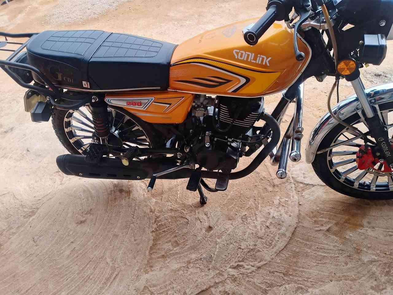 السلا عليكم دراجه للبيع موديل 24 شكل 25 محرك 200 شرط نظافه وفول ترهم مراوس ***********
