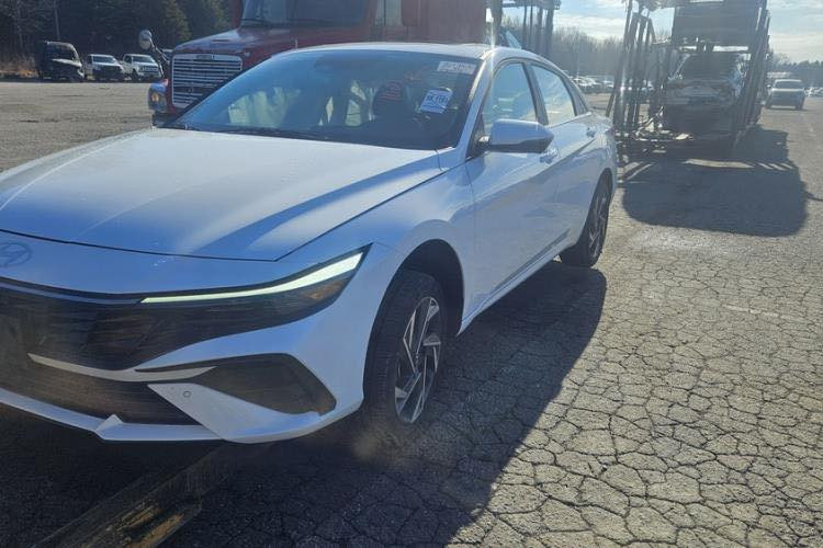 النترا لمتد 2024 فول توصل عمان بعد 8 ايام 2025/1/21
4 كامرات
فتحة 
كشن  جلد 
لد داخلي 
تدفئة تبريد كشنات 
موصفات لمتد معرفة 
الحادث واضح 

🔴من رخصة الادمن ماكو سعر لان بس اليعرف قيمته راح يخابر. 🔴

***********
