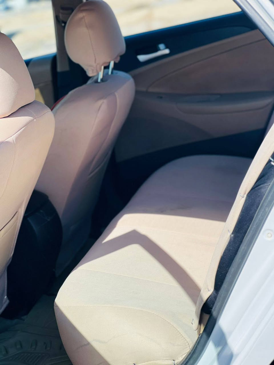 السلام عليكم
للبيع هونداي سوناتا موديل 2011خليجي مكينه 2400جديده 
رقم اربيل الدولي بأسمي سنويه جديده.... تحويل وكاله حاضر... السياره جديده وجاهزة 
ومكفوله كفاله عامه من الفتح...والصبغ..والتبديل...مابيهه نقص برغي 
العنوان بابل الشوملي 
السعر 128
***********واتساب
***********
