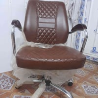 كرسي مكتب متحرك • شبه جديد • قضاء الطارميه