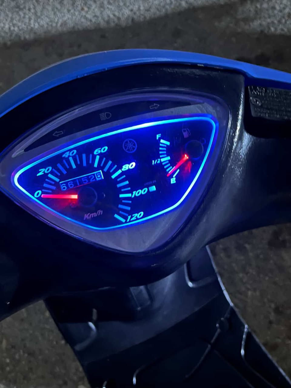 سلام عليكم ماكس رمبه برغي ما مفتوح من المكينه بيهة كفر اربع ولفات وسلف ٥٥ ويدات فقط لا غير والدراجه خير من الله نكره ابئي وكت وصارلهة ٨ اشهر نازله من الرمبه مكانهة كوت دور العمال الرقم *********** السعر ٧٥٠ وبيهة مجال
