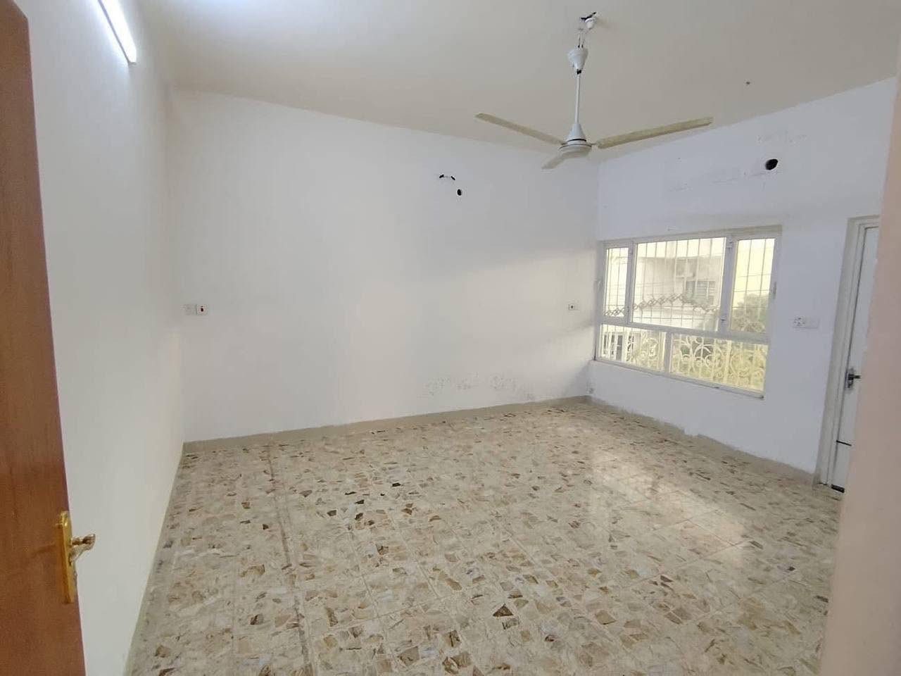 مشتمل للايجار طابق ثاني ركن على شارع عريض 

محتويات/ غرفتين نوم و استقبال و مطبخ و صحيات 

الموقع/ تسعين قرب روضة العائلة

السعر/ ٣٠٠ الف 
___________________

للاستفسار مراسله الصفحة على 
الرسائل الخاصه 

‌‎او الاتصال بالارقام⬇️📞 
***********
***********

او زيارة ⬇️⬇️⬇️

(( مكتب الفيصل))

📍 كركوك/ نهاية شارع القدس /
(مجمع فلوريا) قرب من مصرف اهلي العراقي 

الفيصل_AL FAYSAL 🏡
‏AL-FAYSAL (Real estate & Contracts)

* نستقبل جميع عروضاتكم السكنية 🏠 والتجارية 🏡 بكافة مناطق كركوك
