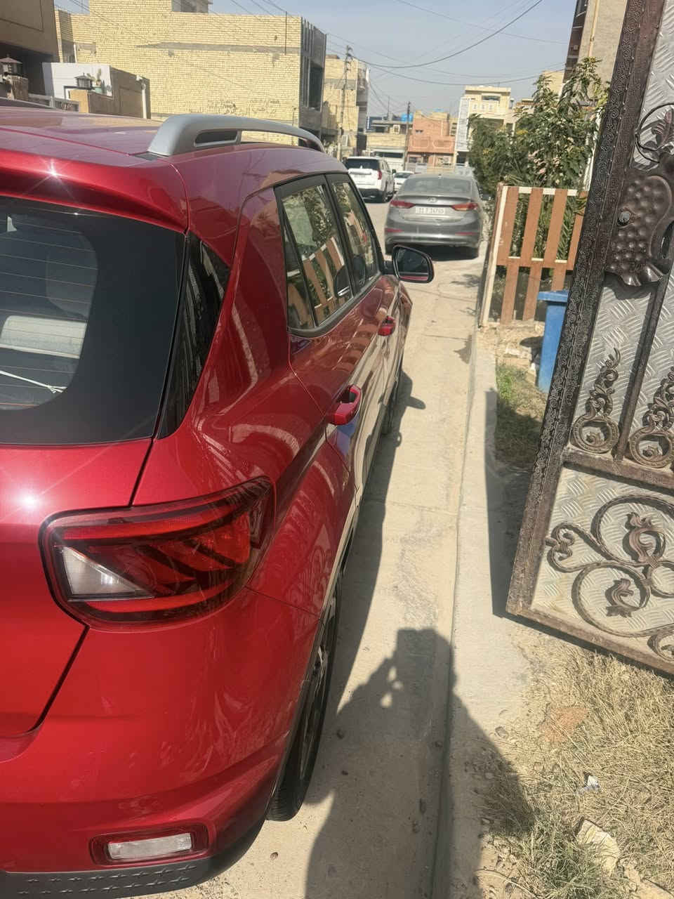 سلام عليكم
هونداي فينو  2023 
مانع انزلاق
فول تحكم استيرن
تحديد مسار
مثبت سرعه
بصمه
تشغيل عن بعد
حساسات امامي خلفي
السياره جديده جداً مال بيت ب اسم زوجتي
وبعد بيه هواي مواصفات
 ماشي 33 الف
السعر 128 $ وبيه مجال حك الجيه
***********
مكاني بغداد الداوودي
