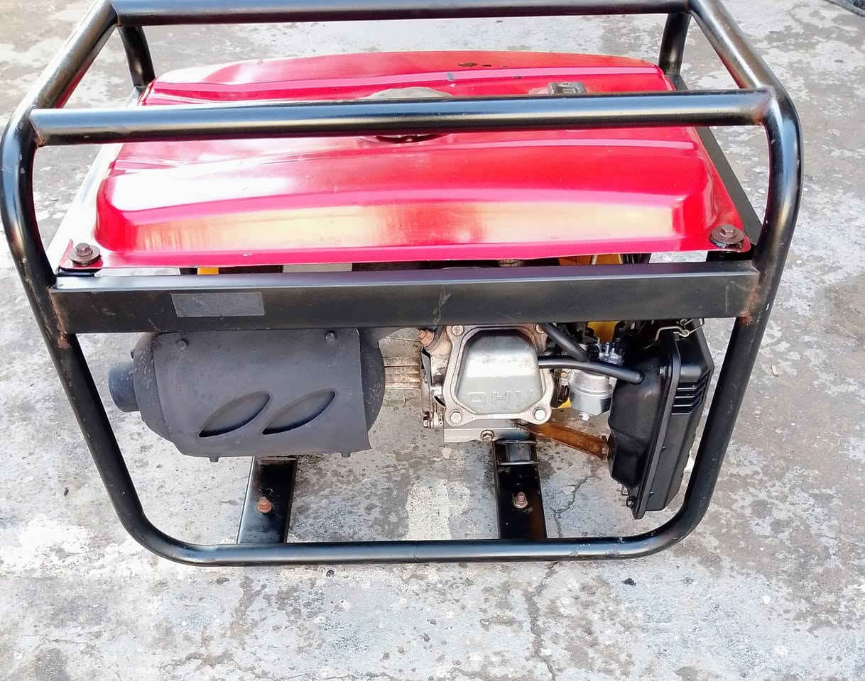 السلام عليكم مولد استرا كوري بابا اول. بنزين  2 ونص كيفي 10 امبير مولد نظيفه ما دخله تصليح على الفحص سعره 130 الهاتف 📱*********** الشراي يتصل على الواتساب مكاني بغداد قرب مجمع بسمايه يوجد خدمه توصيل داخل بغداد فقط
