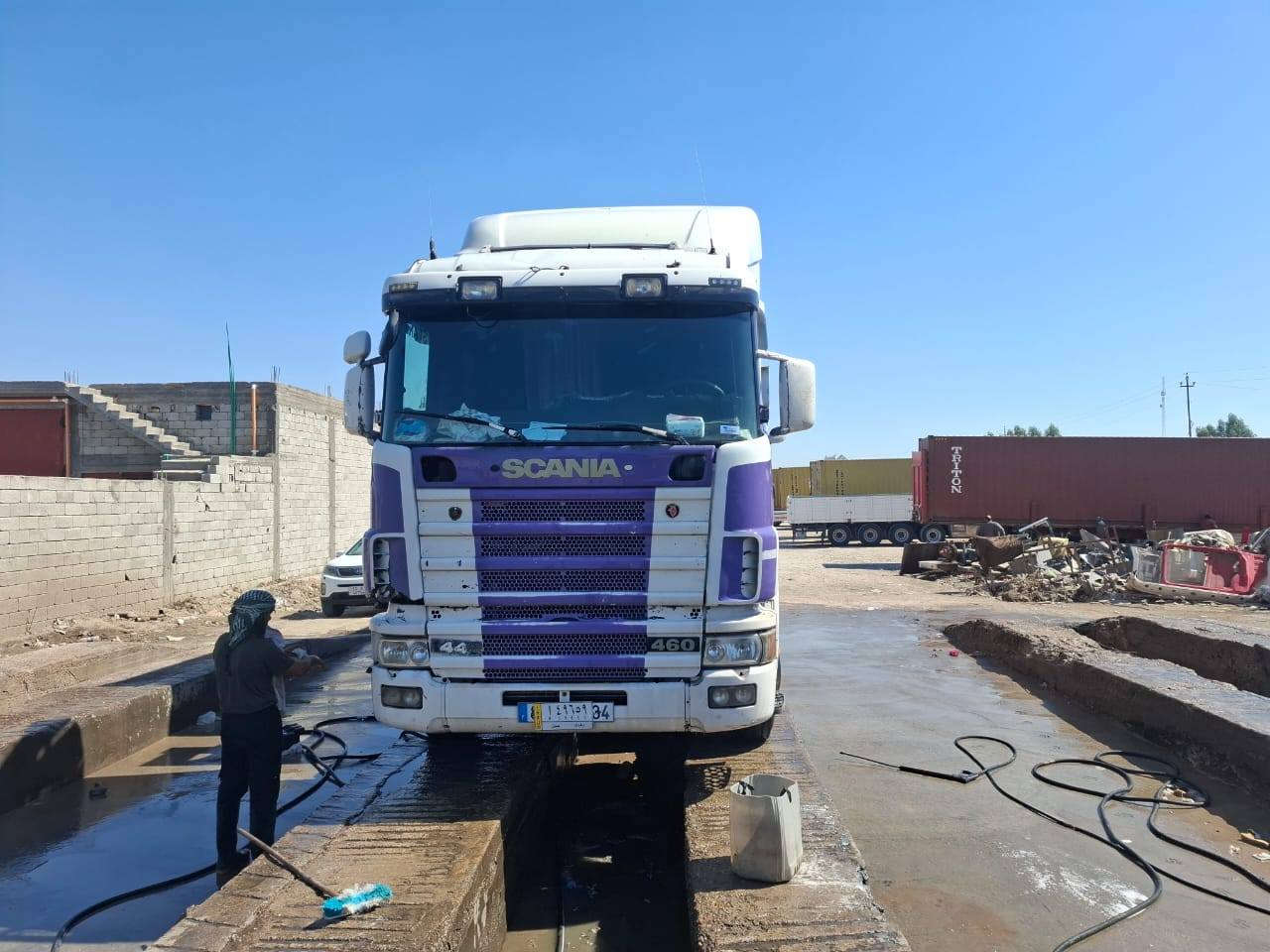 السلام عليكم اسكانيه موديل 2001
رقم بغداد تسقيط بسمي السيارة جاهزة للعمل كفاله عامه طخم تاير عربانه مزوج 22 السعر 230 
***********
