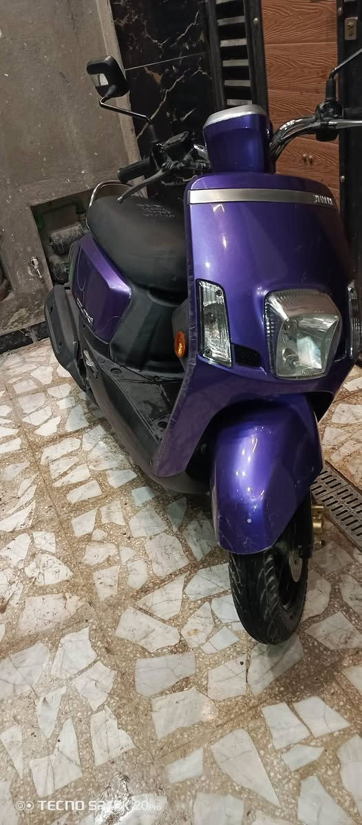 السلام عليكم بوليس مصطرة لون مميز بلادي  كفالة عامة جيب فيتر وافحص كهربائيات كامل شغال اشاير عداد دراجة كاملة مابيهة شي تجاري  السعر 1450 بيهة مجال قليل 
العنوان الامين الثانية سكينة
للتواصل:***********
