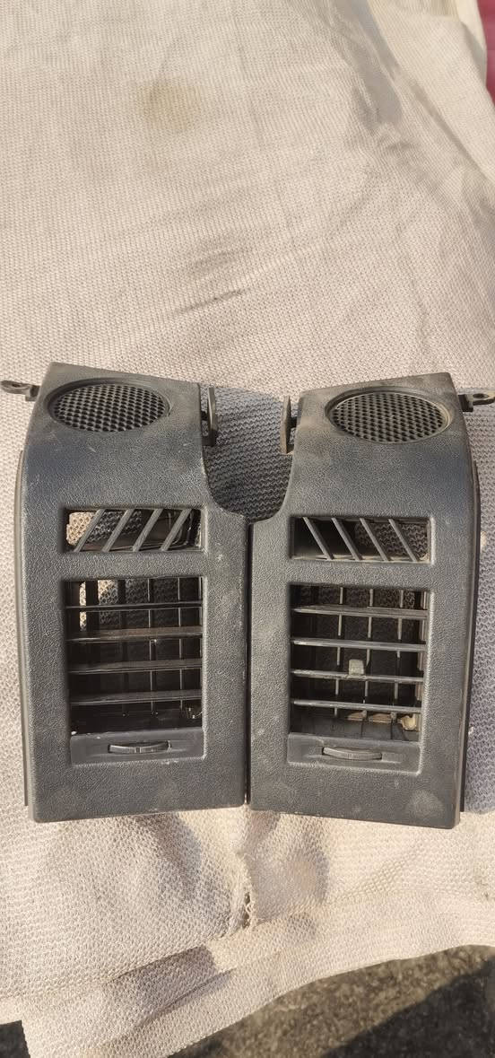 سلام وعليكم مجموعة غراض نترو للبيع مستخدم مناسبات
داينمو يحتاج بولبرن شغال
خخوطوم راس روط اصلي كندي زوج
دكت تبريد دشبول زوج
EGRمحرك3.7 
مناسبات للاستفسار ***********
