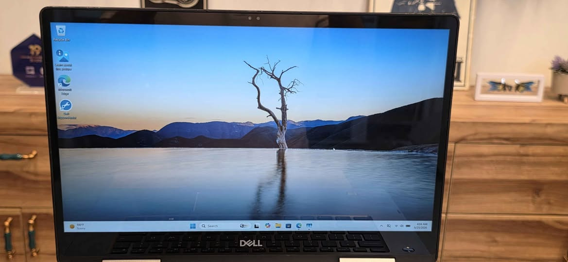 کوردی_ عربي

لابتۆپی Dell Inspiron 7573 بە مەرجی پاکی و پاتری ١٠٠٪! 💻 شاهانە بۆ کار و خوێندن ✨
​لابتۆپێکی ناوازە بۆ فرۆشتن بە مواسەفاتی بەرز و زۆر خاوێن. شاشەکەی کوالێتییەکی بێوێنەی هەیە (وەکو ئۆلێد وایە) و ٣٦٠ پلە دەسووڕێتەوە، واتە دەتوانی وەک تابلیتیش بەکاری بهێنیت! پاترییەکەی تازە گۆڕدراوە و ئەسڵییە ١٠٠٪.
​مواسەفات:
​پرۆسێسەر: Intel Core i7-8550U
​کارت شاشە: Nvidia MX130 (2GB) دبل کارت
​ڕام: 16GB DDR4 (خێرا و بێ بڕانەوە)
​هارد: 512GB SSD SATA
​شاشە: ١٥.٦ ئینج، لەمس (Touch)، ٣٦٠ پلە دەسووڕێتەوە بە ڕەنگی زۆر ڕوون.
​پاتری: نوێ و ئەسڵی ١٠٠٪ 🔋
​زۆر خاوێنە و لە دۆخێکی زۆر باشدایە 

عربي
​لابتوب ديل إنسبرون 7573 نظافة 100% وعبالك جديد! 💻✨
​للبيع لابتوب بمواصفات ممتازة وسعر مناسب، يفيد للدراسة، الشغل، والتصفح. الشاشة مالته خيالية (عبالك أوليد) وتفتر 360 درجة يعني تكدر تستخدمه مثل التابلت! 😍🔋 الباتري مالته أصلي وجديد 100%.
​المواصفات:
​المعالج: Intel Core i7-8550U (جيل ثامن قوي)
​كارت الشاشة: Nvidia MX130 (2GB) دبل كارت
​الذاكرة (الرام): 16GB DDR4 سريع جداً
​الهارد: 512GB SSD SATA
​الشاشة: 15.6 إنش، لمس (Touch) وتفتر 360 درجة، ألوانها فائقة الوضوح.
​البطارية: جديدة أصلية 100% 🔋
​النظافة: نظيف جداً وبحالة ممتازة أربيل, العراق


**إذا كنت صاحب هذا الإعلان وتريد حذفه لأي سبب، رجاءا أرسل رسالة إلى الدعم الفني**