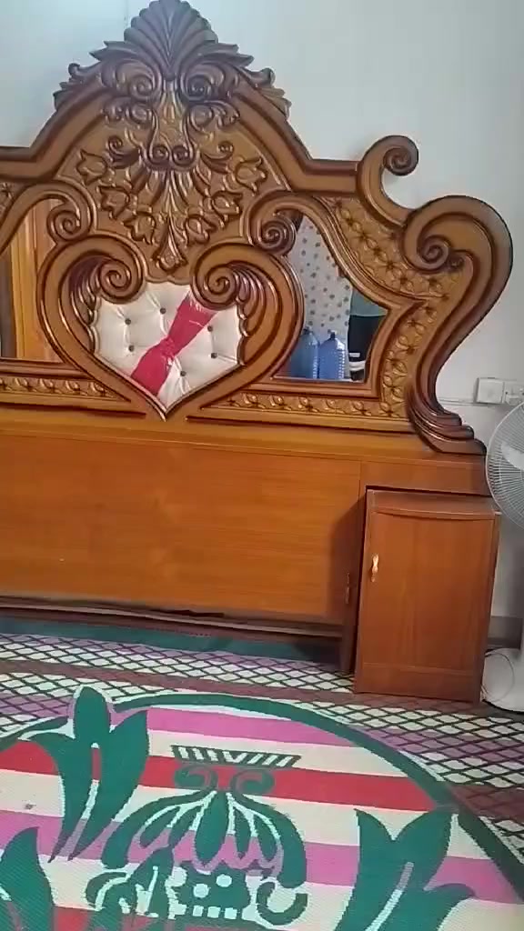 غرفه نوم للبيع سعر 425وبيه مجال اتصل 🤙***********
