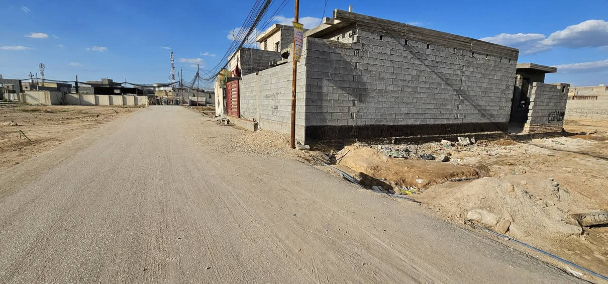 بيع مستعجل.....بيع مستعجل وبسعر مناسب 
18 مليون قفل 🔐🔐🔐

قطعة 100 م الواجهة 7 متر والباقي نزال بمجمع بوابة الجنوب 2 قرب مرقد سيد اسماعيل ع 
🎬 يوجد فيديوا بالتعلقيات يوضح كلشي 

أي إستفسار يرجى الاتصال أو المراسلة على الأرقام التالية: 
☎️ ***********
☎️*********** محمد أبو ملاك الحسناوي
