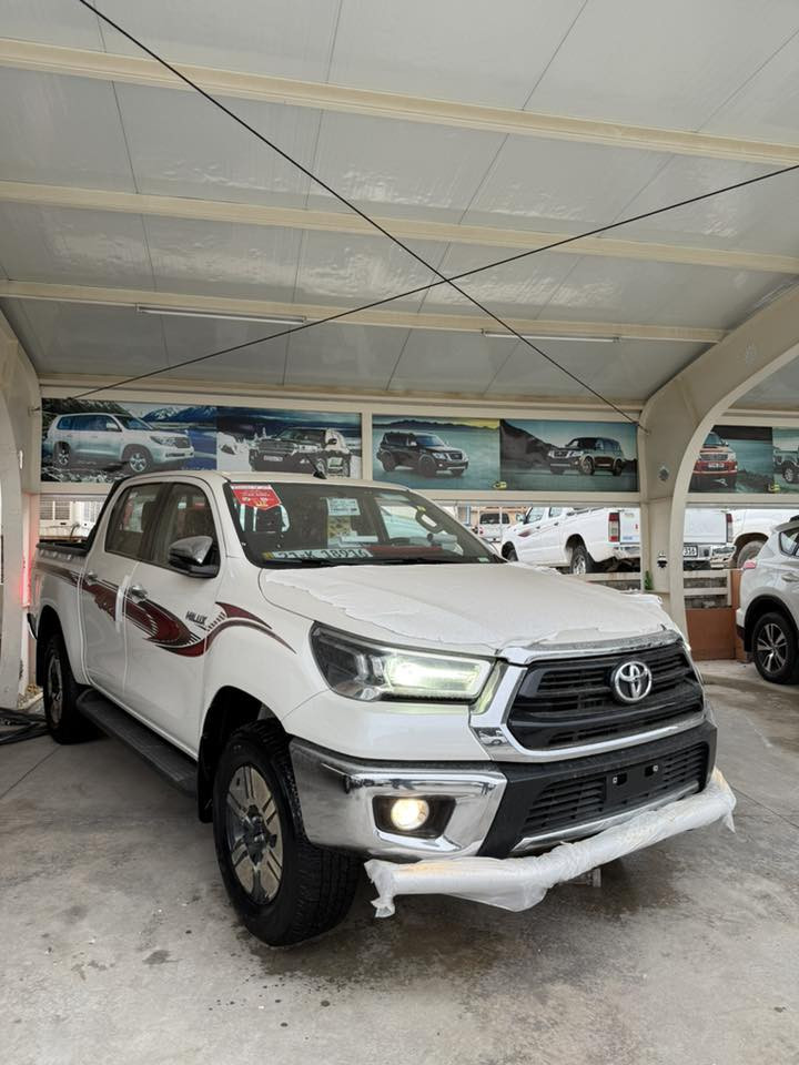 بسم الله الرحمن الرحيم هايلوكس٢٠٢١ گير عادي سعودي لون ابيض صدفي رقم سليما نيه بسمي  سياره بل كارتون📦📦  اخت زيرو ماشيه ٢٨كم حقيقي واحد علي واحد نقته ما بي مكفول كفاله عامه سنه ويه جديد رقم جديد  كامل غراض بيلا د موجود مكان سليمانية رقم شرت تحويل وكاله  سعر ٢٨٠ بيها مجال  رقم  تلفون ***********
