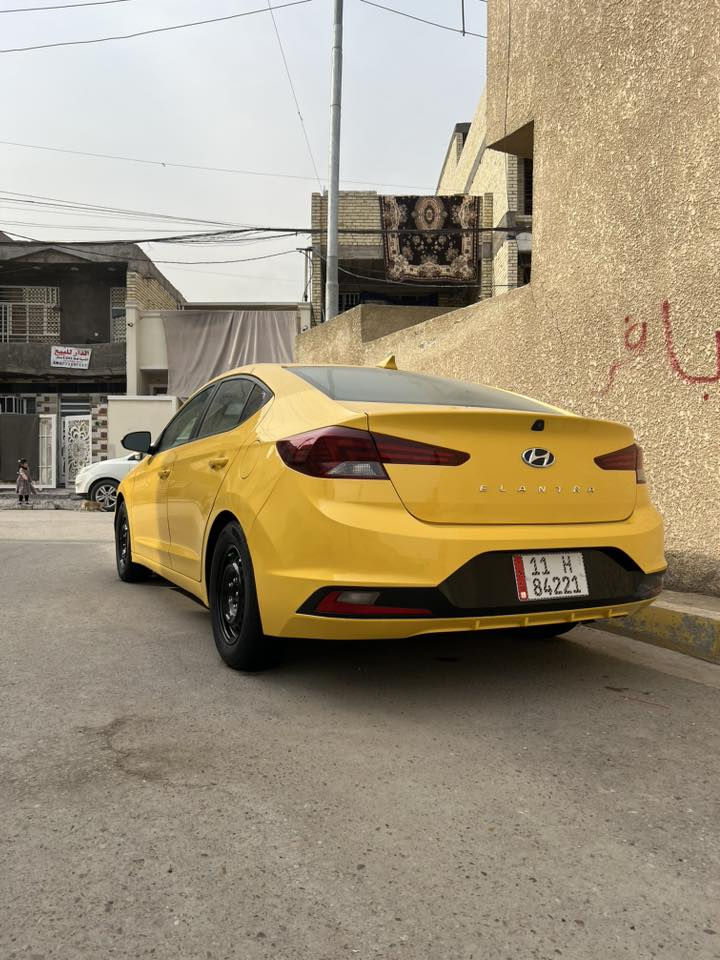 السلام عليكم
النتره 2019 
محرك 2000 دوش
كير AT بلادي اي تي
مواصفات
شاشه حجم كبير
3 وضعيات قياده 
رادرات امامي + جانبي 
كشنات جلد 
تحكم ستيرن جهتين 
مانع انزلاق 
تحديد مسار 
تخم تاير + تخم ويل جدد 
صدر امامي خلفي + دبلات جدد 
سياره جديده وصفاح موس صبغه اولى
سنويه بأسمي هزه وجامه وارقام كله جديد
مصفره هيئه وغرامات صور الحادث بلمنشور 
فقط بنيد بدون اي دواخل والسونار مرفق مع صور
الهاتف : *********** كريم حيدر 
العنوان : بغداد الزعفرانيه 
السعر 150 وبيهه مجال
