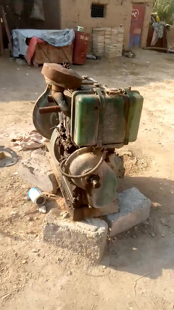 ماطور بستمين كلسكار 20حصان 6ب5. شغال يعوزه بس غسل  السعر 550 وبيه مجال اتصال *********** عالخاص عنوان اطراف بغداد
