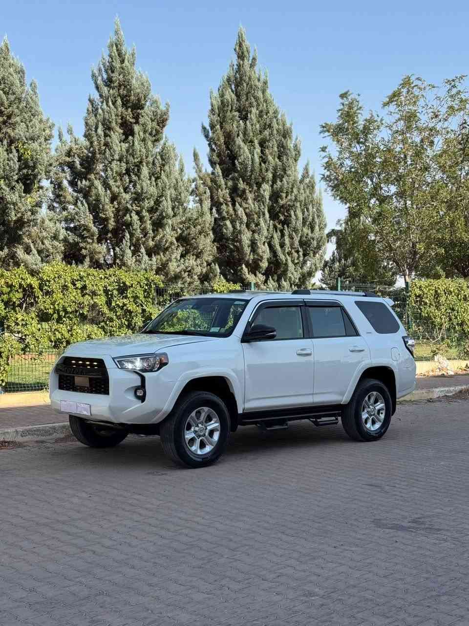 السلام وعليكم  

فوررنر موديل 2022.  __SR5. 
سياره 7راكب.  مكفوله نضيفه وجديده 
ماشيه 44 الف ميل  
حادثها حلو ومصلح ع بارد  قطره معجون مابيها ورقمهه دهوك  السعر $ 295 وبيها مجال مكانها واسط العزيزيه  لتواصل مع صاحب السياره ***********
