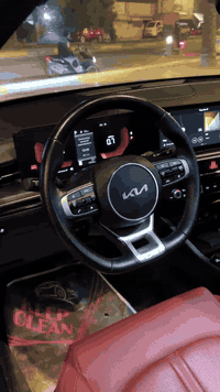 السلام عليكم
للبيع K5 موديل 2025 GTLINE فول مواصفات

مواصفاتها 

مكينه 2500 

مازدات ذكيه تصعد وتنزل وتفتر معه لاستدارة 

كشافات ضباب

بك لايت LED

أشاير بالمري 

بانوراما

6 حساسات إماميه 

4 حساسات خلفيه 

رادارات محيطيه امامي خلفي جانبي 

قياده ذاتيه 

توقف ذاتي 

تحديد مسار 

رادار تفاعلي 

مثبت سرعه

أوامر صوتيه 

شاشه متصله 

شاشة اعطال 

شاشت تكيف 

هندبريك بصمه 

5 وضعيات قياده 

شحن لاسلكي 

وتو هولد 

كرسي كهربائي جلد 

تدفئة مقاعد إماميه 

تدفئة ستيرن 

سماعات BOSE 

أضويه داخليه لمس 

داخل احمر 

دبل جام 

دفع رباعي 

وباقي المواصفات معروفه 

ماشيه 12 ألف 

حادثه خلفي جنطه وشبر بالجاملغ الأيسر وبالحادث لبنيد معكوف 

حتى اوضح اكثر لجنطه بلاديه نفس الوون فتحته من سياره مابيه قطرت صبغ 

يعني عدي شبر جاملغ وبنيد مصبوغات 

مكفوله من الشواصي والغوود وحتى لبراكيت الأمامي 

السعر 200 وبيه مجال 

للتواصل***********
